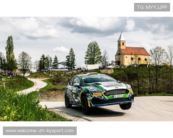 WRC赛场激战：车手间的巅峰对决，wrc赛车视频