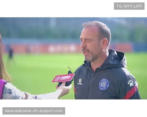 前任名帅回归执教，球队复苏势头明显，前锋退役当教练