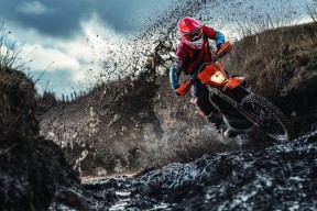 杜兰特21+6申京24+11浓眉缺阵弗拉格12分火箭三人20+力克独行侠，杜兰特替补出战