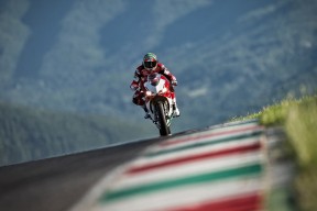 伊朗男篮在亚洲预赛中奋勇拼搏，向奥运金牌冲刺，伊朗男蓝