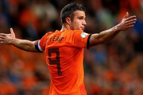 战术优化：教练如何应对季后赛的“变革”？