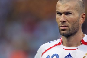 卡普尔突破力强，袋鼠队在比赛中多次通过他完成进攻得分，卡尔美袋鼠皮